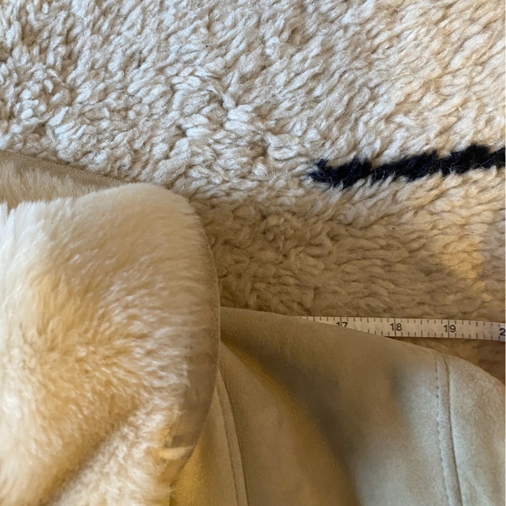 Shearling Coat - Picture 4 of 9